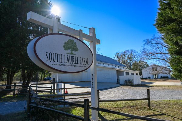 South Laurel Farm Sign